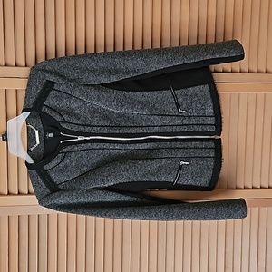 White House Black Market two-tone black fitted jacket with silver tone hardware.